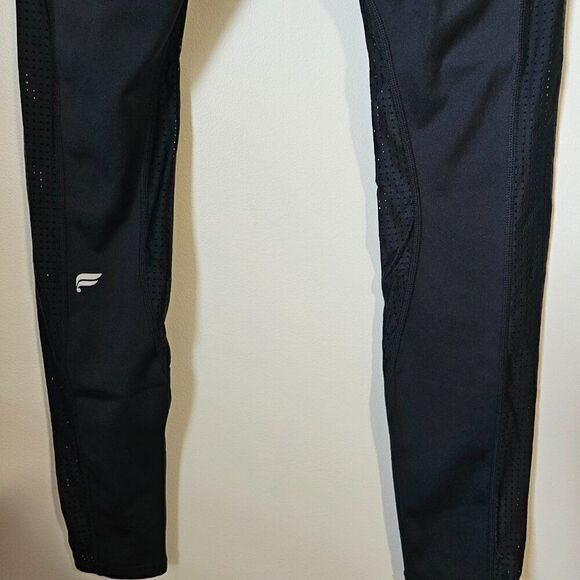 EUC LIKE NEW FABLETICS MOTION 365+ BY FABLETICS BLACK SOFT LEGGINGS SIZE MEDIUM - Picture 3 of 15
